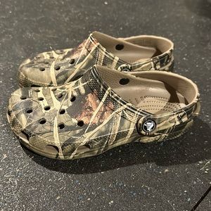 Camouflage crocs